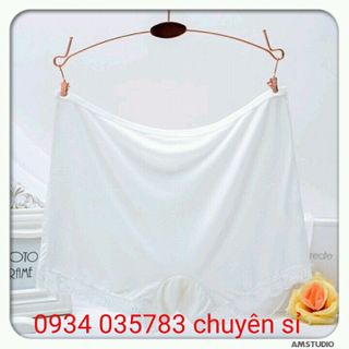 quần mặc trong váy