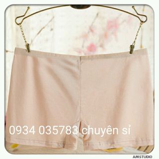 quần mặc trong váy