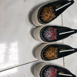 Giày bệt nữ thêu