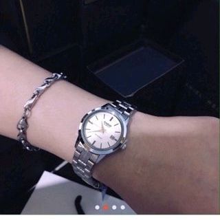 Đồng hồ nữ