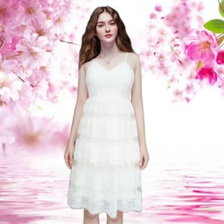 Đầm ren trắng dự tiệc 2 tầng chân ren
