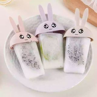 Khuôn làm kem cho bé