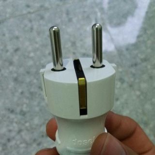 PHÍCH CẮM ĐIỆN HÀN QUỐC DP2105
