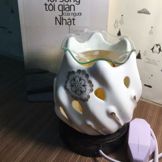 Đèn xông tinh dầu