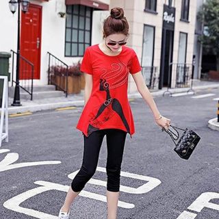 Set bộ lửng đen form dài cô gái