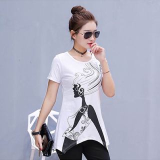 Set bộ lửng trắng form dài cô gái