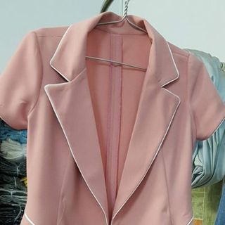 đầm cổ vest dáng xoè