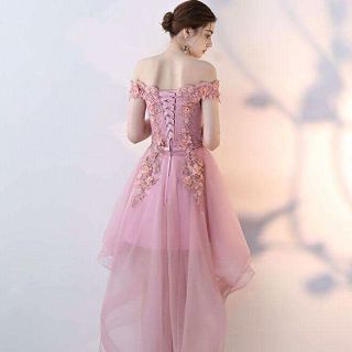 ĐẦM XÒE TRỄ VAI ĐUÔI TÔM