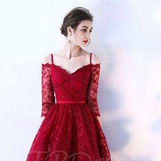ĐẦM XÒE ĐUÔI TÔM TRỄ VAI TAY LỠ