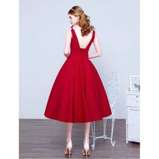 ĐẦM XÒE CỔ TIM XẾP LI NƠ TAY