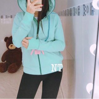 xưởng chuyên sỉ may số lượng và màu theo yêu cầu