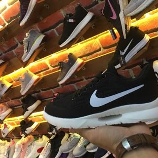 Giày Thể Thao Nữ