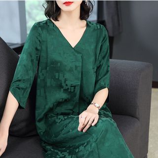 HANG NHẬP - ĐẦM SUÔNG CỔ V HOA CHÌM - MS11190 - T305