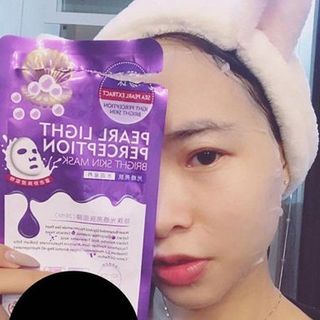 Mặt nạ dưỡng trắng HA tím Pearl Light Perception