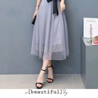 ĐẦM RỚT VAI TƯNG LƯÓI
