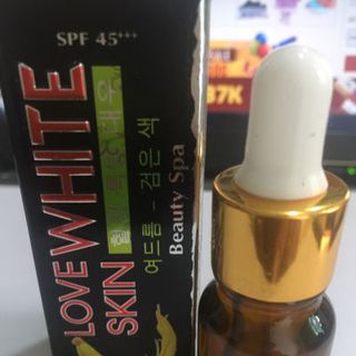 Serum nhân sâm trị mụn Thâm
