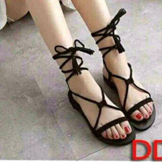 sandal dây buộc