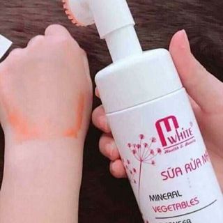 sữa rửa mặt tạo bọt chiết suất từ rau củ