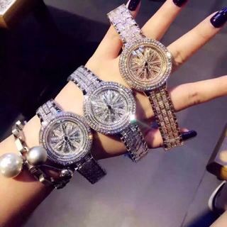 Đồng hồ Chopardddd xoay đồng trục
