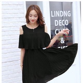 Đầm Xòe dập ly vai cut out bèo ngực