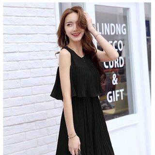 Đầm Xòe dập ly vai cut out bèo ngực