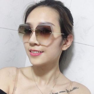 kính thời trang hot girl