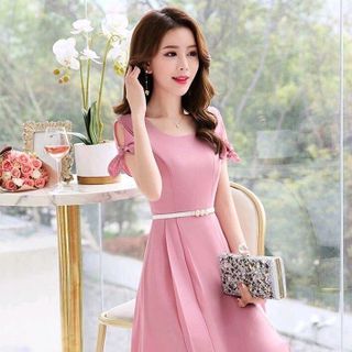 ĐẦM XÒE TAY KHOÉT THẮT NƠ