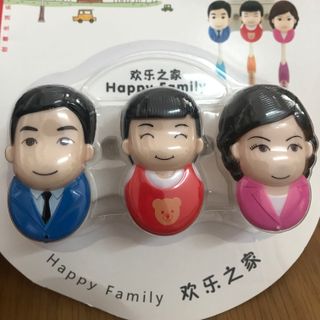 Bộ 3 Giá Treo hít chân không kháng khuẩn Vỏ Chụp đây Bảo Vệ đầu bàn Đánh Răng sạch dễ dàng mang theo du lịch phượt Cả Nhà Thương Nhau siêu cuteHL004