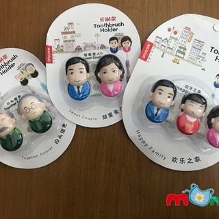 Bộ 3 Giá Treo hít chân không kháng khuẩn Vỏ Chụp đây Bảo Vệ đầu bàn Đánh Răng sạch dễ dàng mang theo du lịch phượt Cả Nhà Thương Nhau siêu cuteHL004