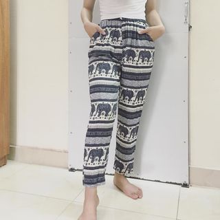 Quần Lanh Thổ Cẩm Bo Gấu