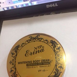 Kem dưỡng trắng da than hoạt tính Vip Erina