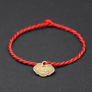 dây đỏ đeo tay giá sỉ 3k bao gồm dây và mặt siêu rẻ tổng đơn 500k một hoặc nhiều Sản phẩm cộng lại 500k là tính sỉ nhe