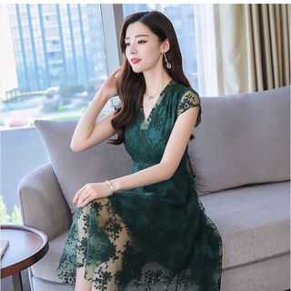 ĐẦM REN DỰ TIỆC