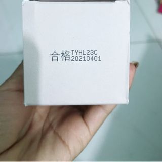 xịt chống nắng và trắng da CUIR