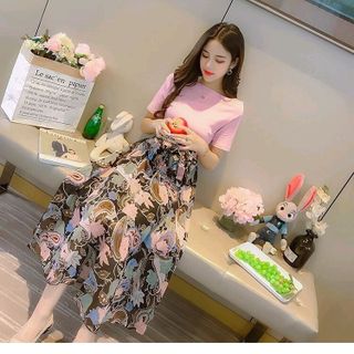 SET ÁO THUN RỚT VAI CHÂN VÁY XÒE IN HOA CỘT NƠ EO