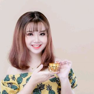 Kem Lrocre face ngày