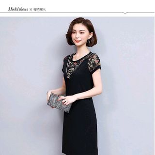 ĐẦM SUÔNG PHỐI VOAN LỤA IN HOA KÈM PHỤ KIỆN