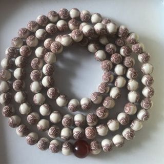 chuỗi 108 hạt nhựa phật