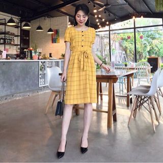 Đầm kẻ caro cúc giả