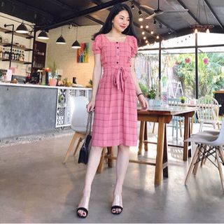 Đầm kẻ caro cúc giả
