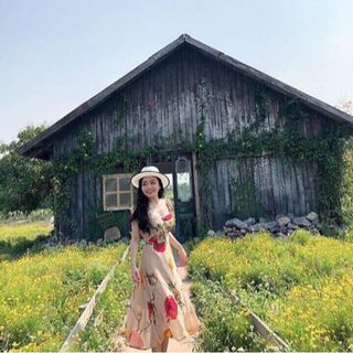 Đầm hoa nút dài giữa ngực Quảng Châu