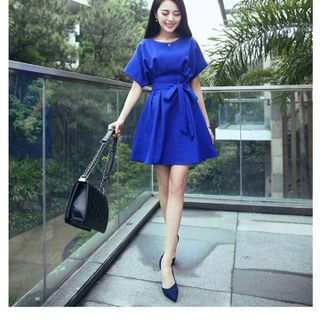 ĐẦM XÒE THẮT NƠ EO
