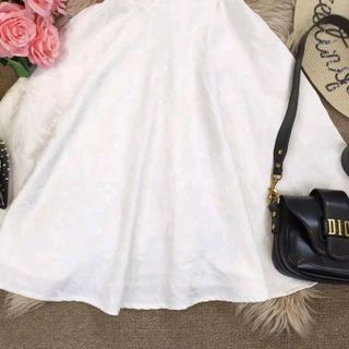 ĐẦM XÒE CHÉO TRỄ VAI