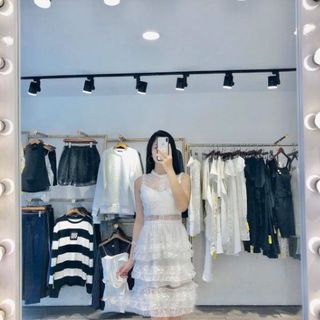 Đầm ren dự tiệc