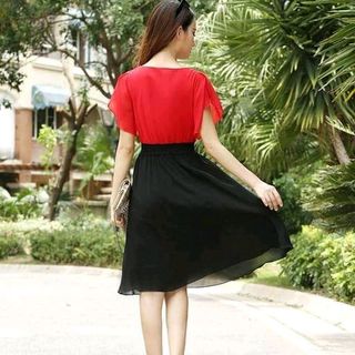 ĐẦM XÒE VOAN BO EO