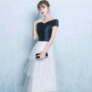 ĐẦM XÒE CHÉO NGỰC TẦNG