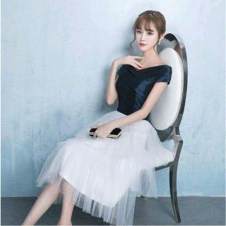 ĐẦM XÒE CHÉO NGỰC TẦNG