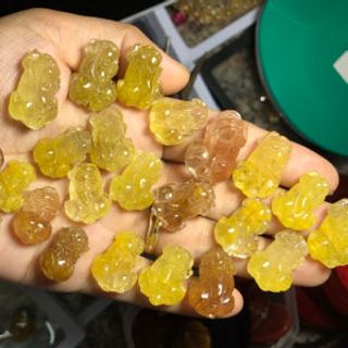 TỲ HƯU THẠCH ANH TÓC VÀNG VÍP