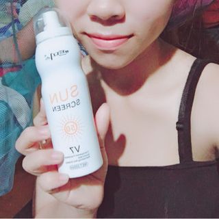 Xịt Chống Nắng V7 Dành Cho Mặt Và Body