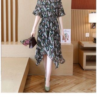 ĐẦM XOÈ HOẠ TIẾT LÁ